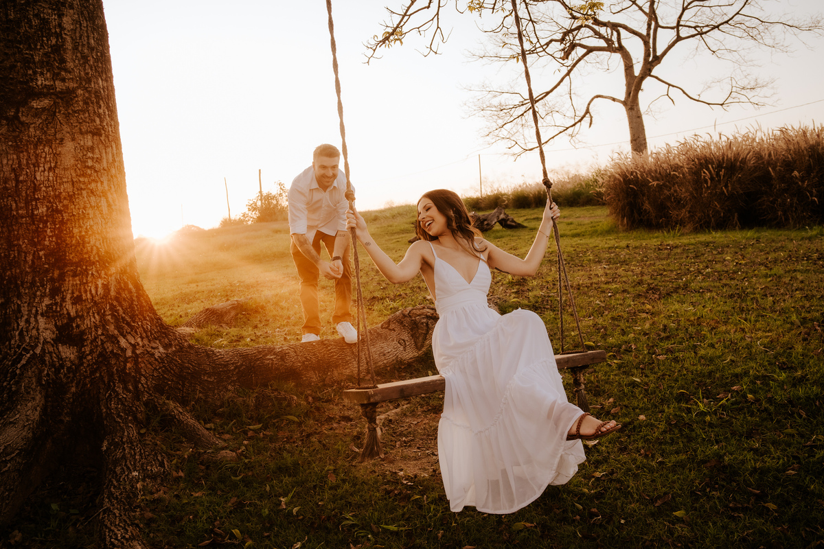 wedding, prewedding, pre-wedding, casamento, ensaio de casal, ensaio fotográfico de casal, ensaio fotográfico de noivos, noivos, noiva, anel de noivado, fotos de casal, ensaio fotográfico em holambra, fotos em holambra