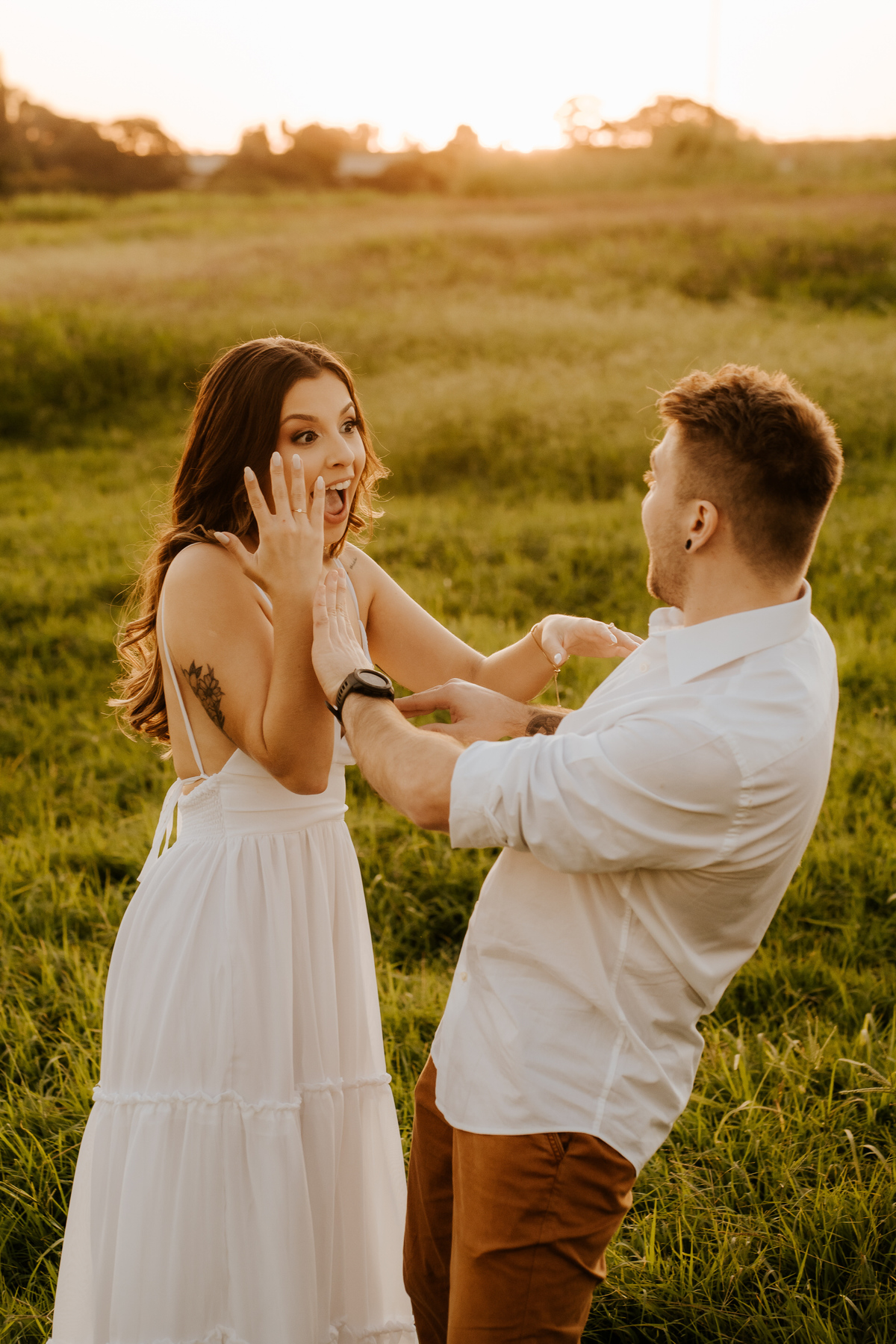 wedding, prewedding, pre-wedding, casamento, ensaio de casal, ensaio fotográfico de casal, ensaio fotográfico de noivos, noivos, noiva, anel de noivado, fotos de casal, ensaio fotográfico em holambra, fotos em holambra