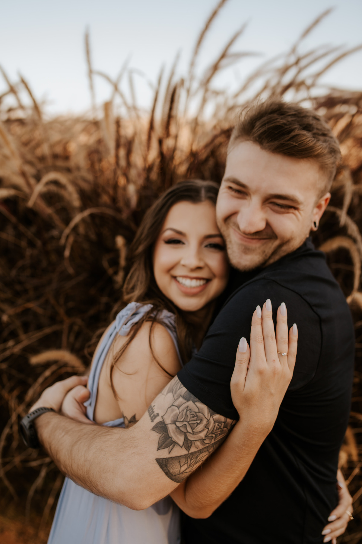 wedding, prewedding, pre-wedding, casamento, ensaio de casal, ensaio fotográfico de casal, ensaio fotográfico de noivos, noivos, noiva, anel de noivado, fotos de casal, ensaio fotográfico em holambra, fotos em holambra