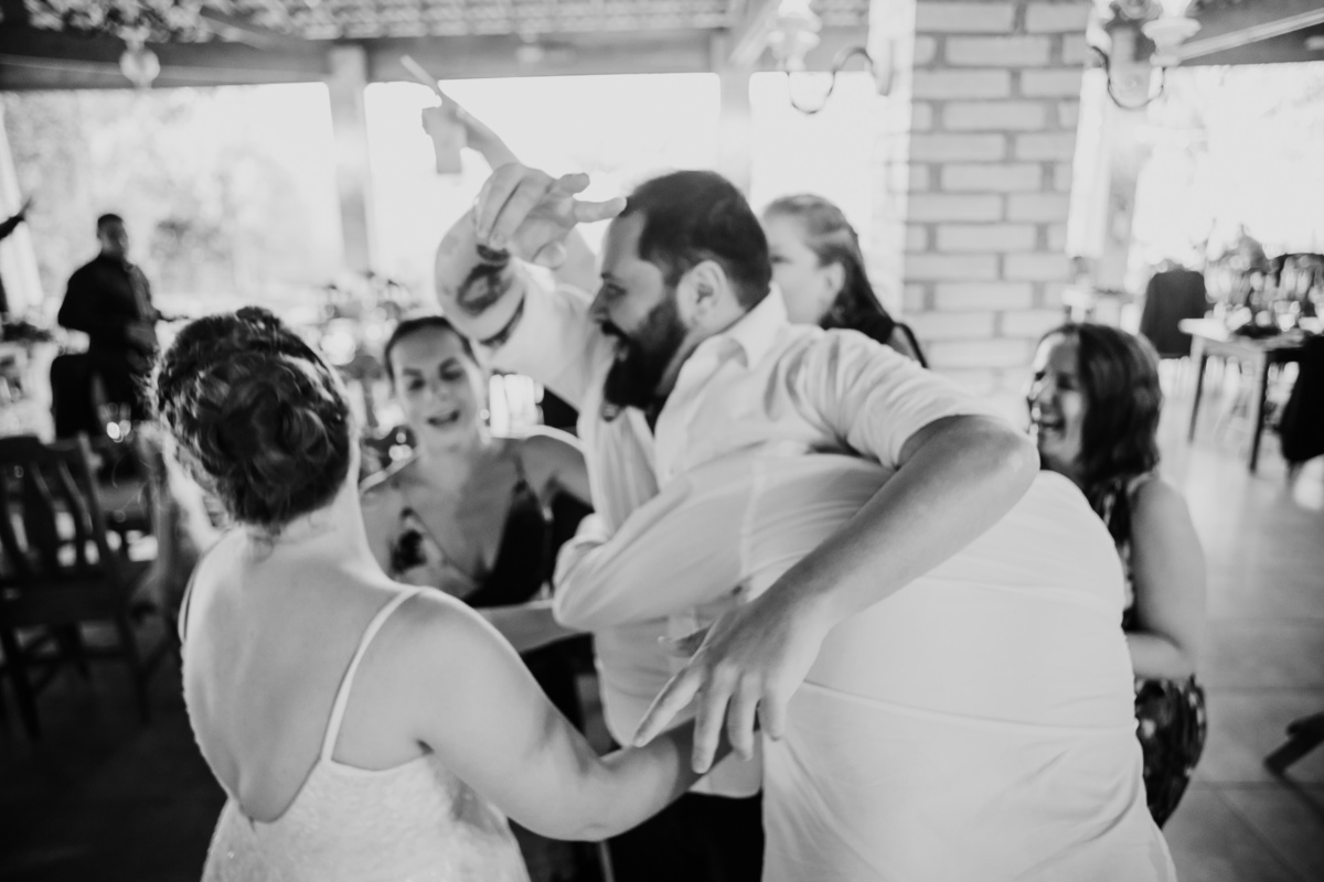 wedding, wedding folk, casamento, casamento folk, casamento rústico, ritual das fitas, handfasting, estilo folk, casamento criativo, casamento original, casamento externo, casamento no campo, campo de eucalípto, casa ventura