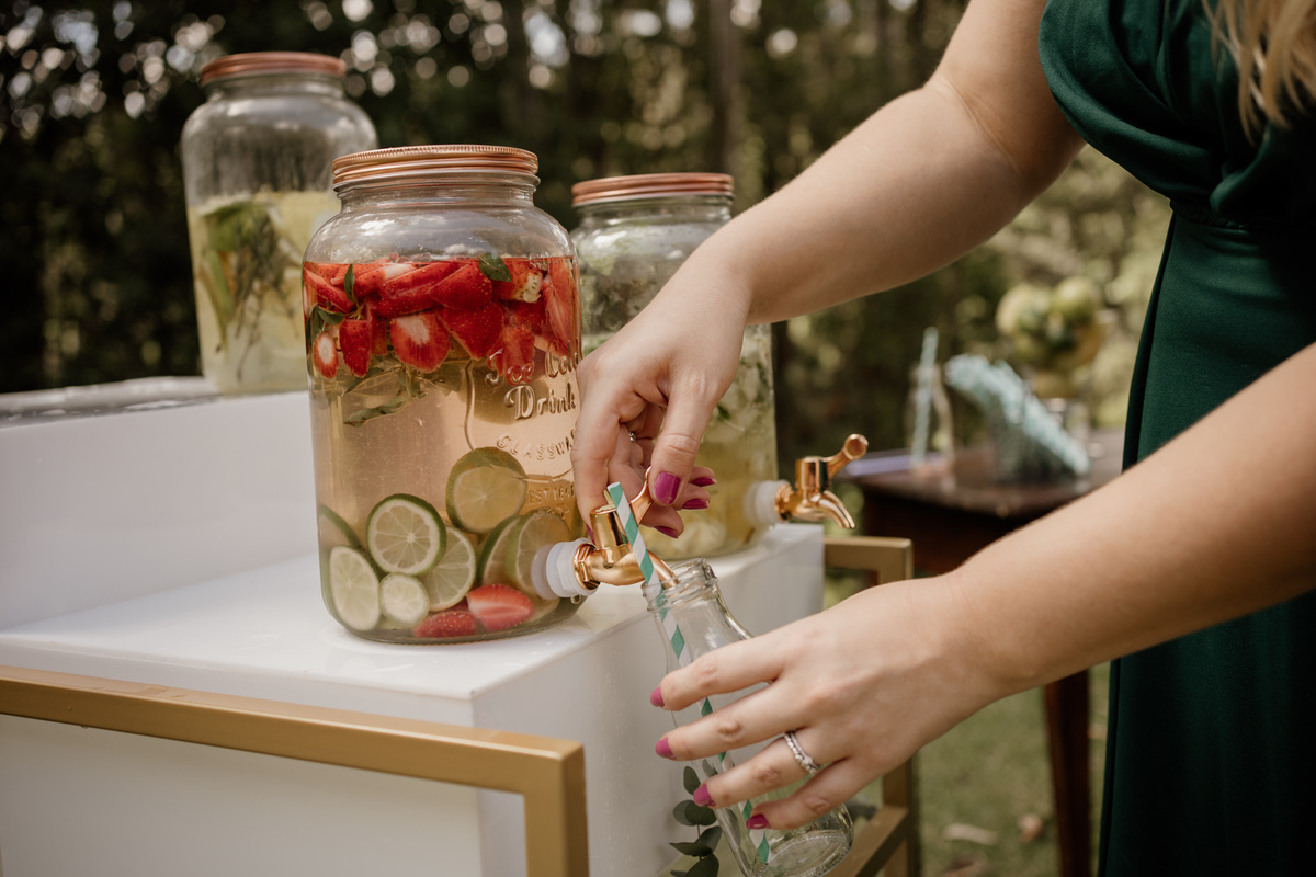 wedding, wedding folk, casamento, casamento folk, casamento rústico, ritual das fitas, handfasting, estilo folk, casamento criativo, casamento original, casamento externo, casamento no campo, campo de eucalípto, casa ventura