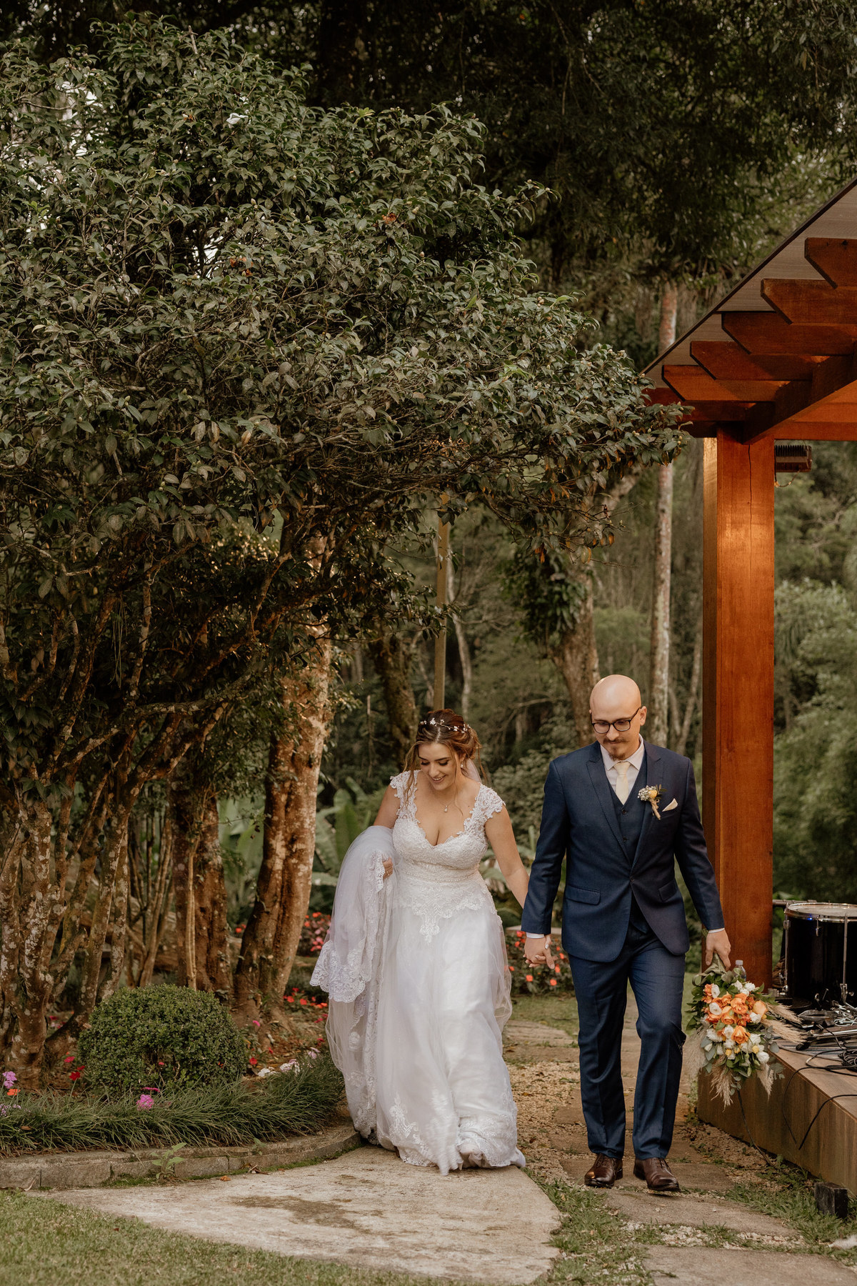 casamento, wedding, noiva, dia da noiva, bride, vestido de noiva, maquiagem de noiva, cerimônia de casamento, dia do noivo, casamento externo, casamento no campo, recanto flor da vila, dança dos noivos