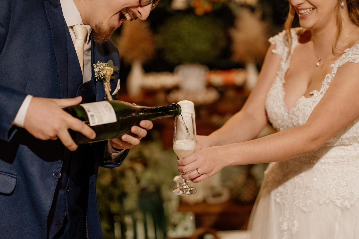 casamento, wedding, noiva, dia da noiva, bride, vestido de noiva, maquiagem de noiva, cerimônia de casamento, dia do noivo, casamento externo, casamento no campo, recanto flor da vila, dança dos noivos