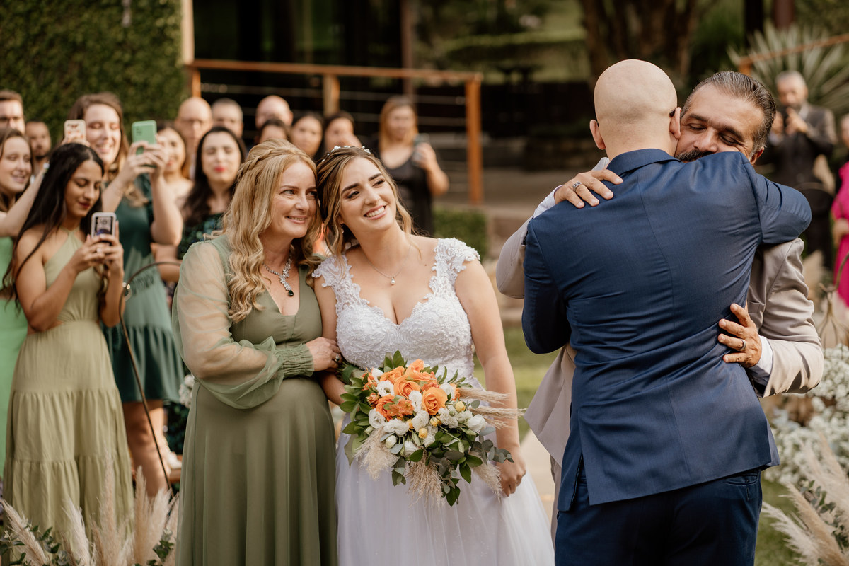 casamento, wedding, noiva, dia da noiva, bride, vestido de noiva, maquiagem de noiva, cerimônia de casamento, dia do noivo, casamento externo, casamento no campo, recanto flor da vila, dança dos noivos