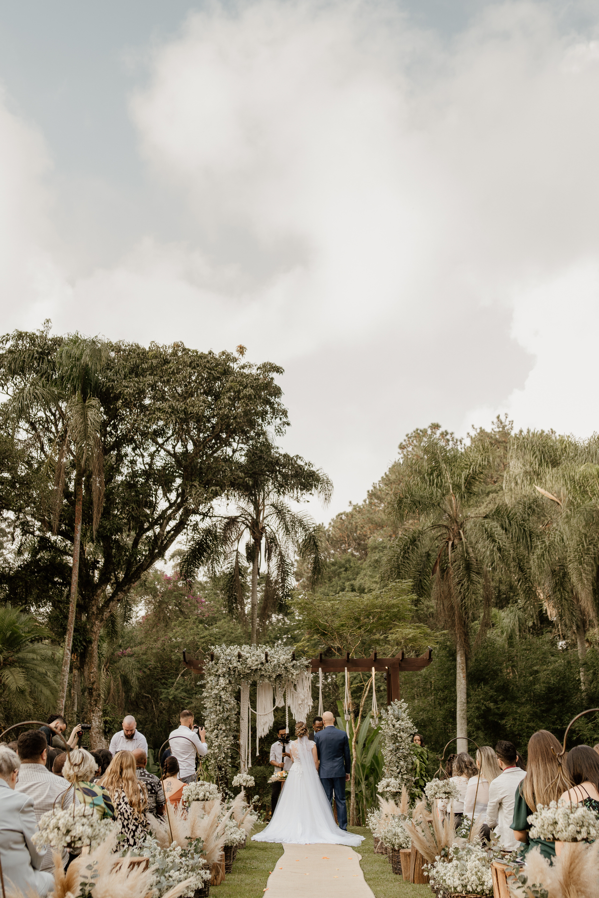 casamento, wedding, noiva, dia da noiva, bride, vestido de noiva, maquiagem de noiva, cerimônia de casamento, dia do noivo, casamento externo, casamento no campo, recanto flor da vila, dança dos noivos