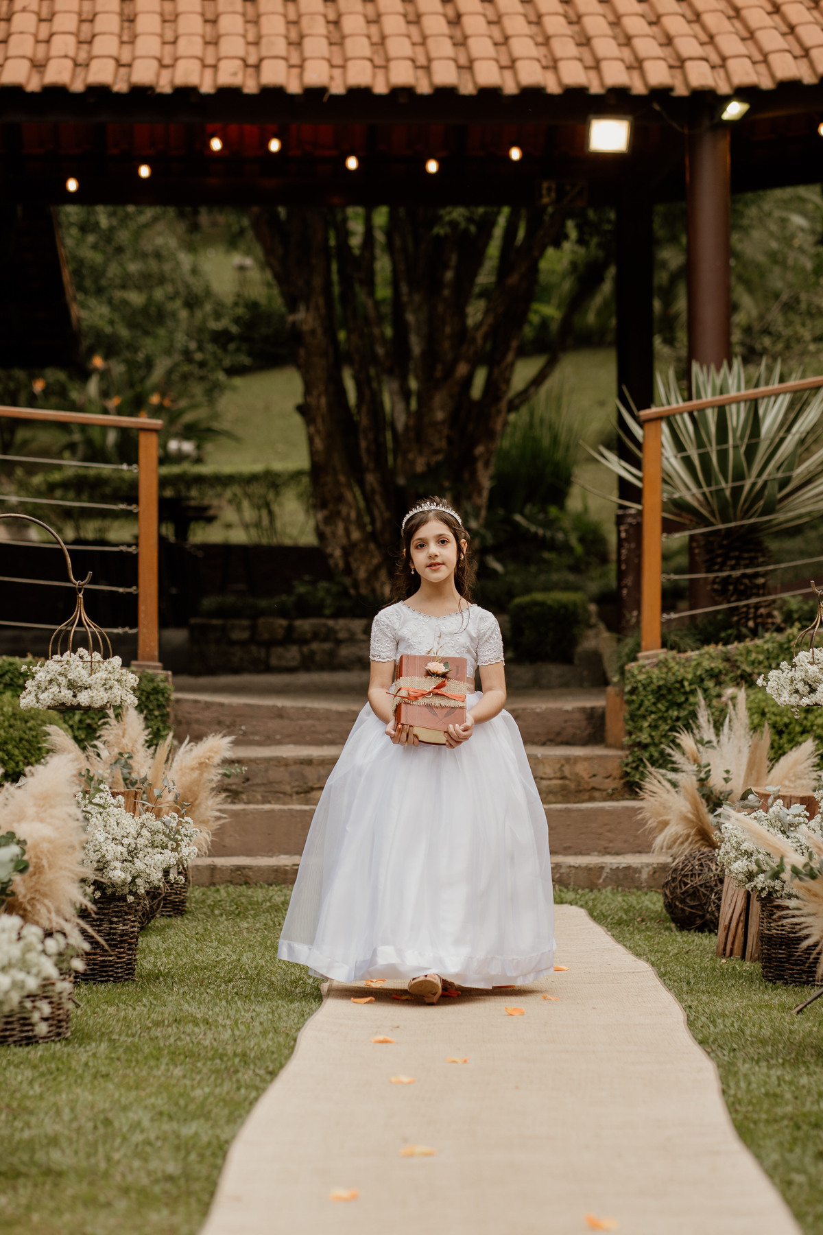 casamento, wedding, noiva, dia da noiva, bride, vestido de noiva, maquiagem de noiva, cerimônia de casamento, dia do noivo, casamento externo, casamento no campo, recanto flor da vila, dança dos noivos