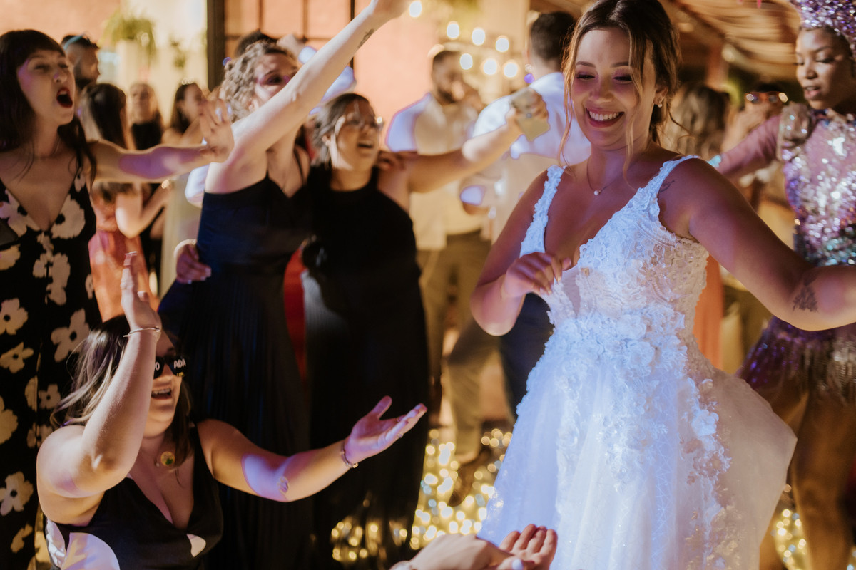 casamento, wedding, noiva, dia da noiva, bride, vestido de noiva, maquiagem de noiva, cerimônia de casamento, dia do noivo, casamento externo, casamento no campo, espaço la forêt, madrinhas