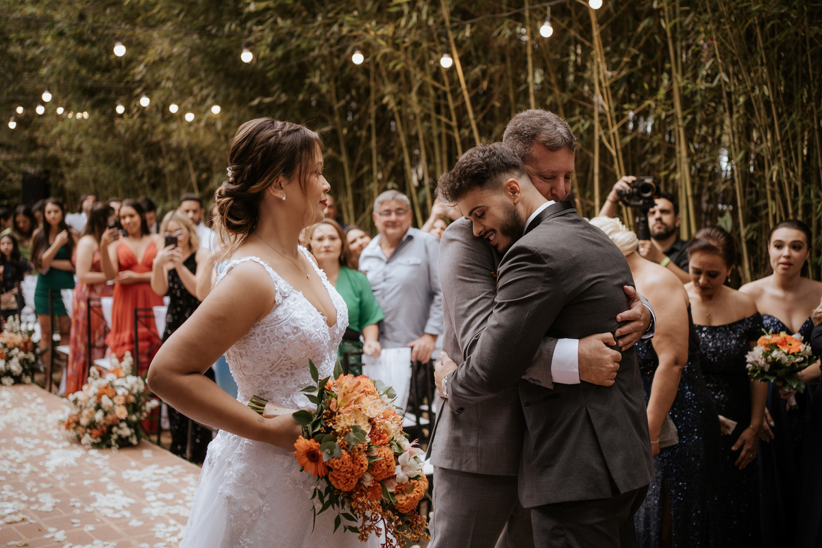 casamento, wedding, noiva, dia da noiva, bride, vestido de noiva, maquiagem de noiva, cerimônia de casamento, dia do noivo, casamento externo, casamento no campo, espaço la forêt, madrinhas