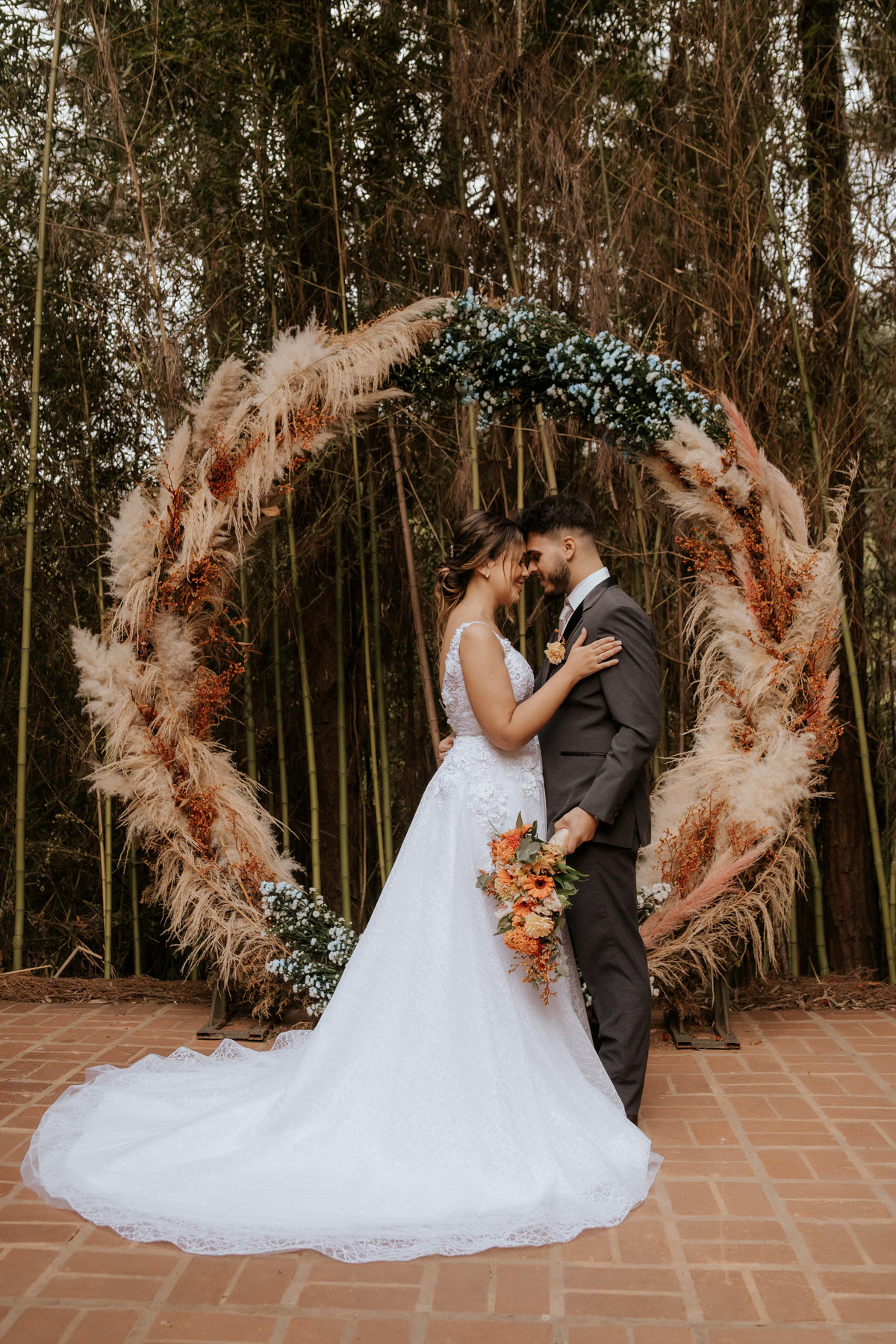 casamento, wedding, noiva, dia da noiva, bride, vestido de noiva, maquiagem de noiva, cerimônia de casamento, dia do noivo, casamento externo, casamento no campo, espaço la forêt, madrinhas