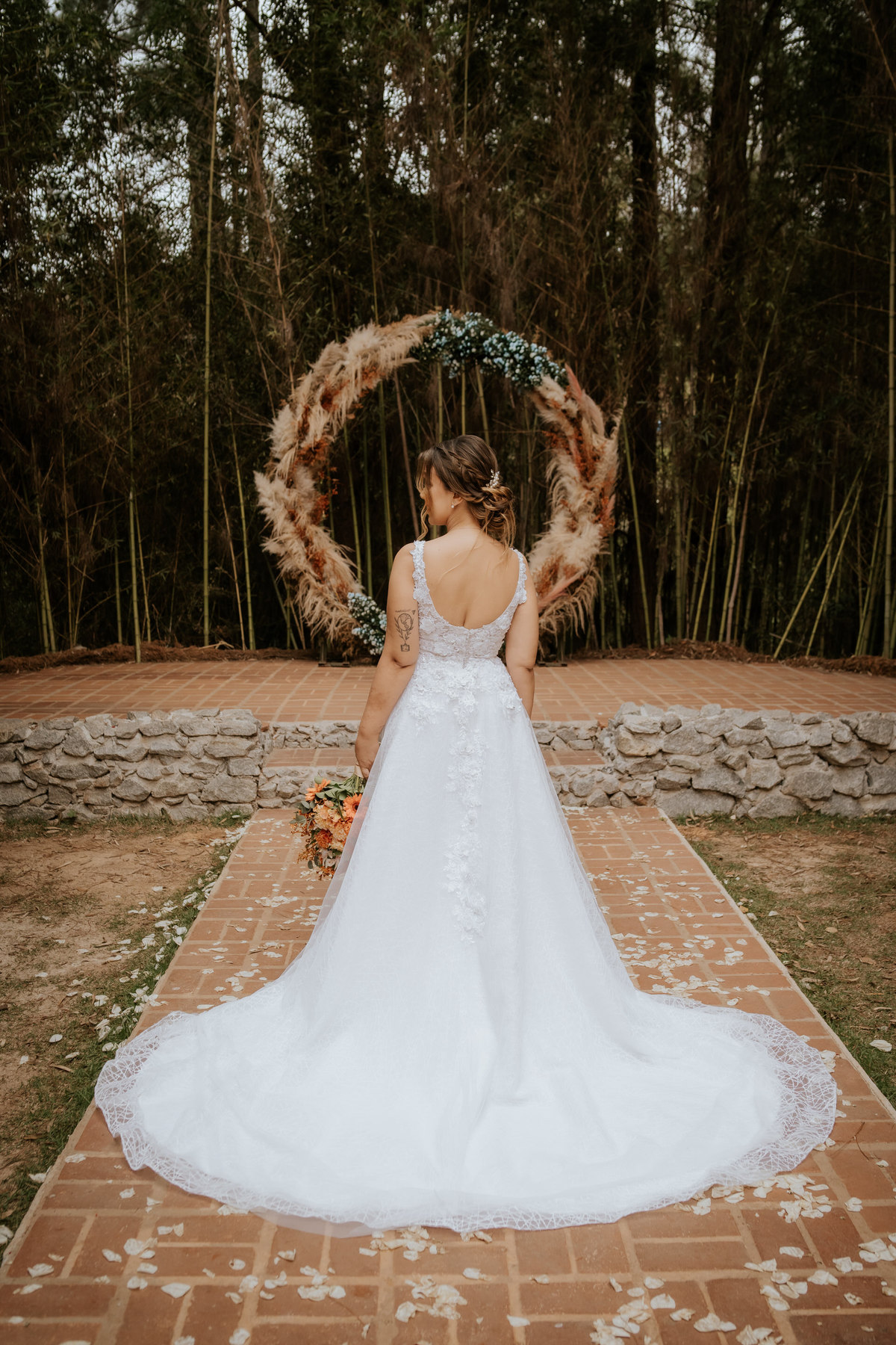 casamento, wedding, noiva, dia da noiva, bride, vestido de noiva, maquiagem de noiva, cerimônia de casamento, dia do noivo, casamento externo, casamento no campo, espaço la forêt, madrinhas