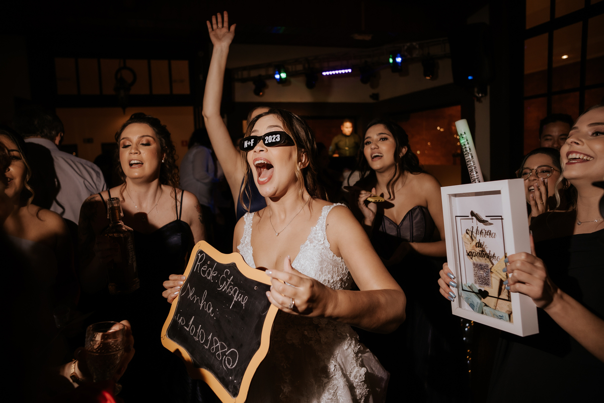 casamento, wedding, noiva, dia da noiva, bride, vestido de noiva, maquiagem de noiva, cerimônia de casamento, dia do noivo, casamento externo, casamento no campo, espaço la forêt, madrinhas