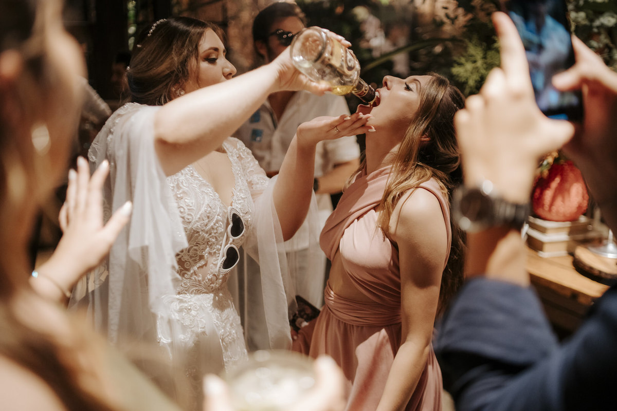 casamento, wedding, noiva, dia da noiva, bride, vestido de noiva, maquiagem de noiva, cerimônia de casamento, dia do noivo, sítio são jorge, casamento temático, disney, casamento tema disney