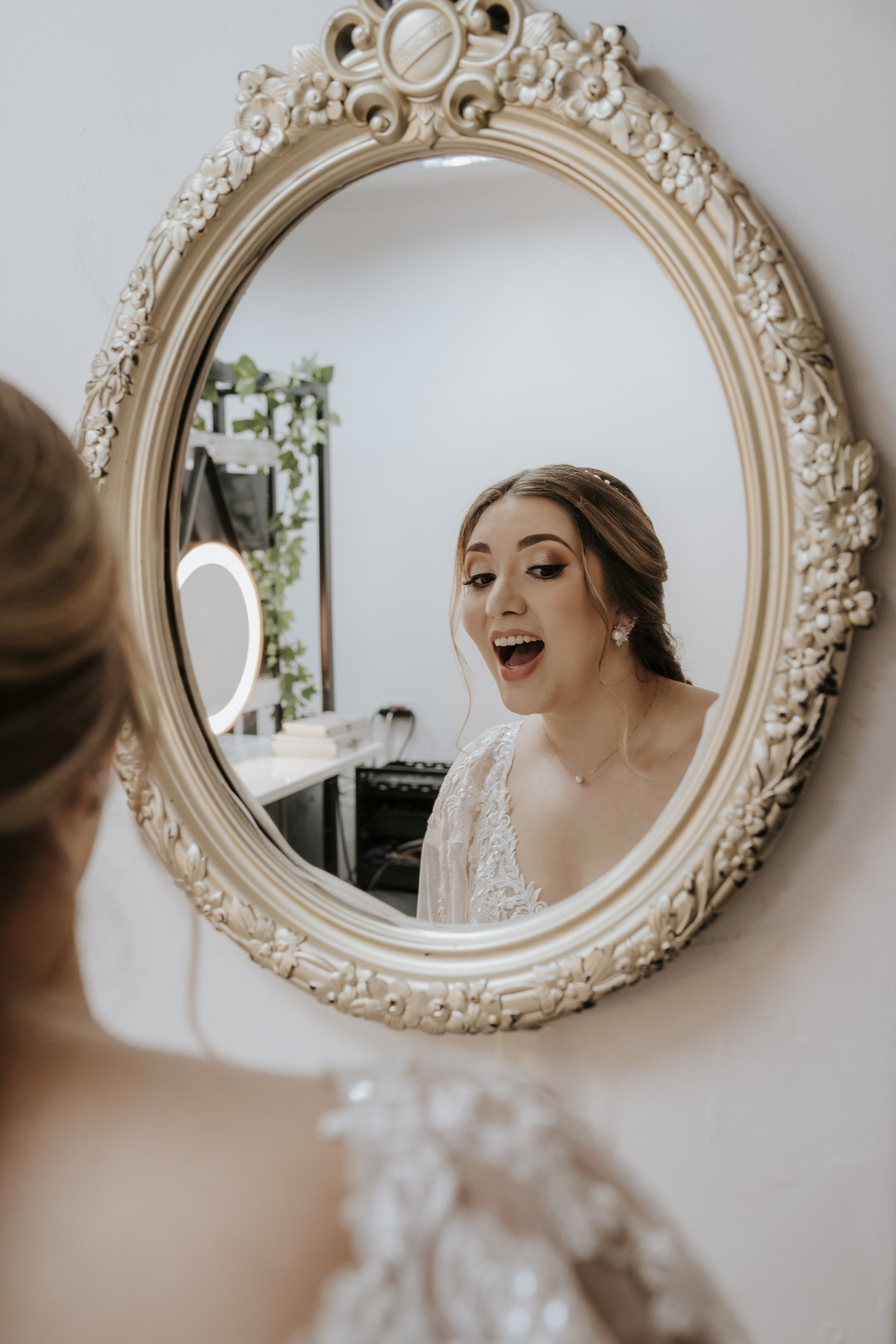 casamento, wedding, noiva, dia da noiva, bride, vestido de noiva, maquiagem de noiva, cerimônia de casamento, dia do noivo, sítio são jorge, casamento temático, disney, casamento tema disney