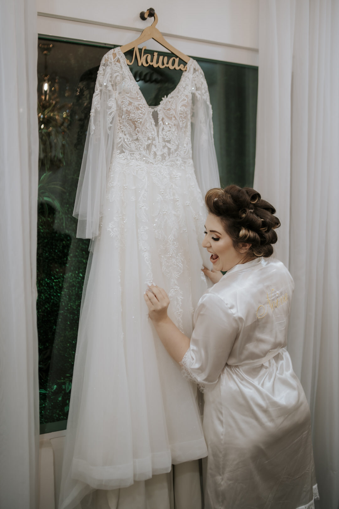 casamento, wedding, noiva, dia da noiva, bride, vestido de noiva, maquiagem de noiva, cerimônia de casamento, dia do noivo, sítio são jorge, casamento temático, disney, casamento tema disney