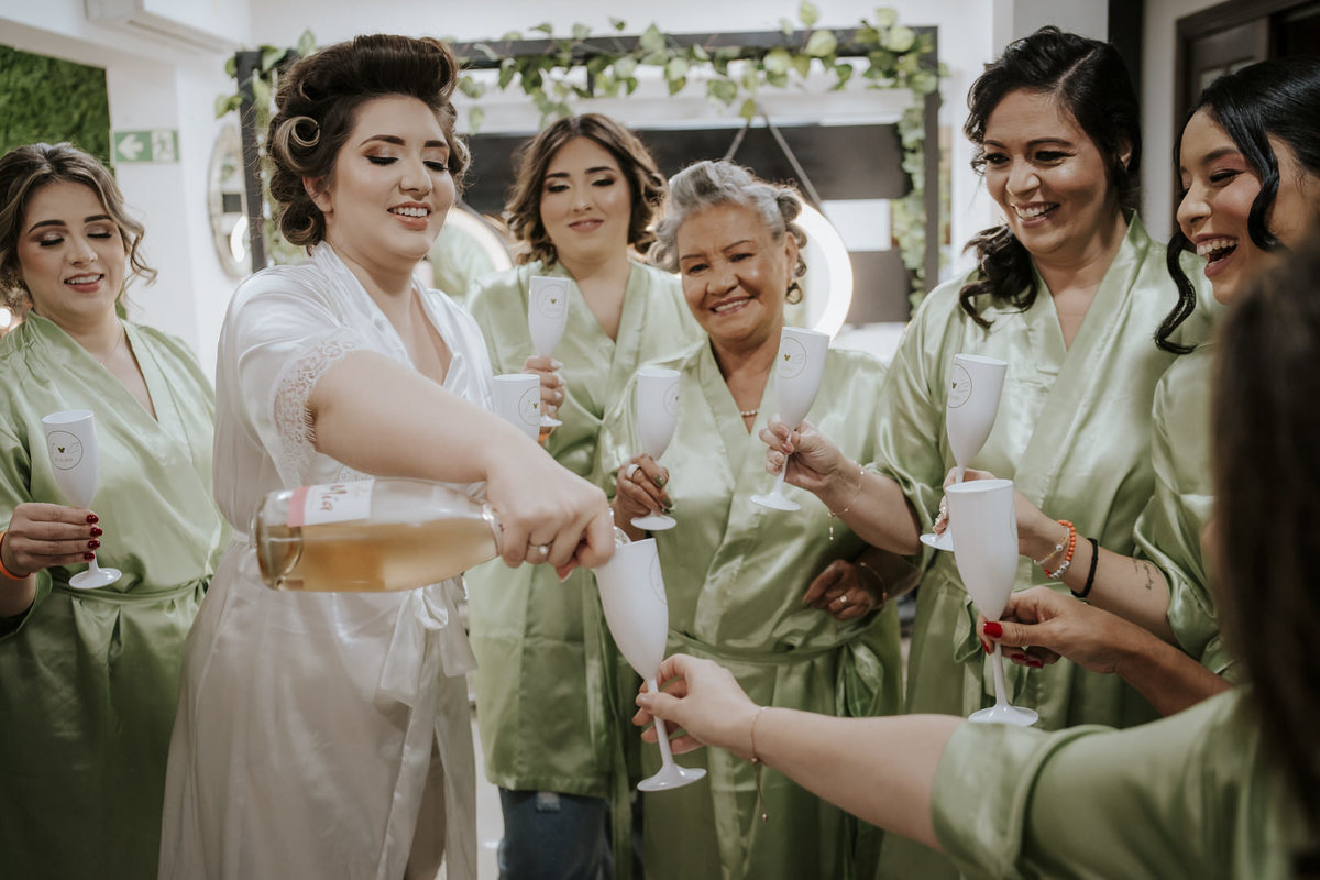 casamento, wedding, noiva, dia da noiva, bride, vestido de noiva, maquiagem de noiva, cerimônia de casamento, dia do noivo, sítio são jorge, casamento temático, disney, casamento tema disney