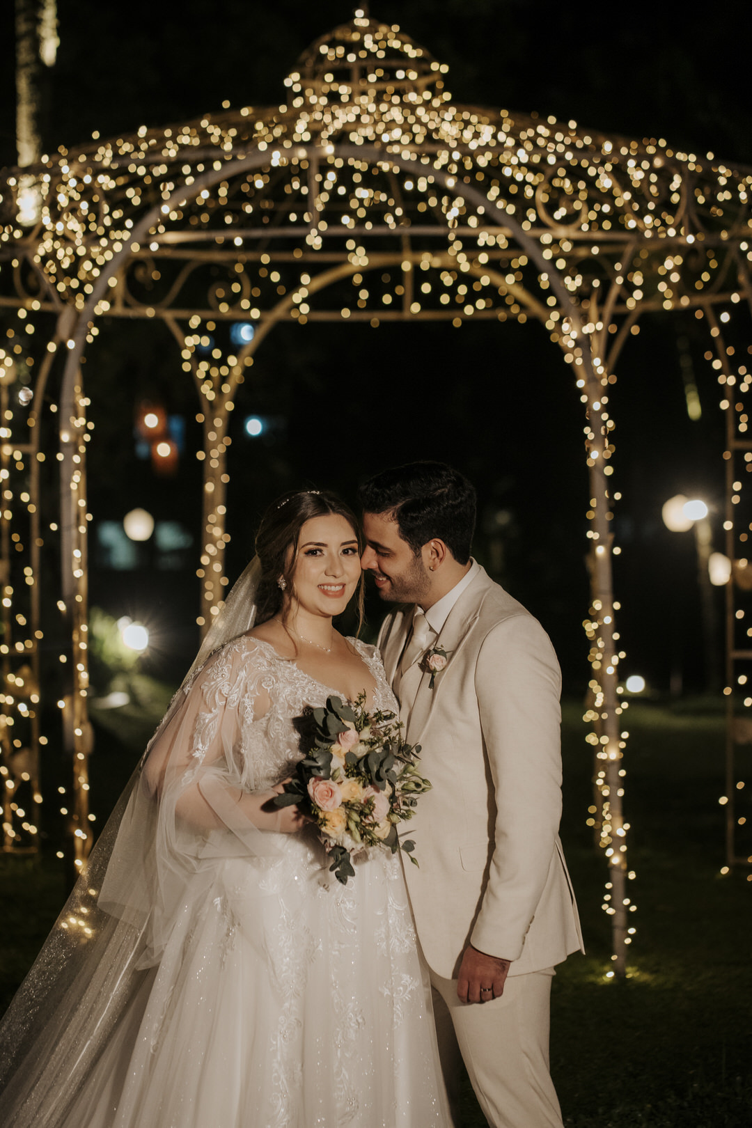 casamento, wedding, noiva, dia da noiva, bride, vestido de noiva, maquiagem de noiva, cerimônia de casamento, dia do noivo, sítio são jorge, casamento temático, disney, casamento tema disney