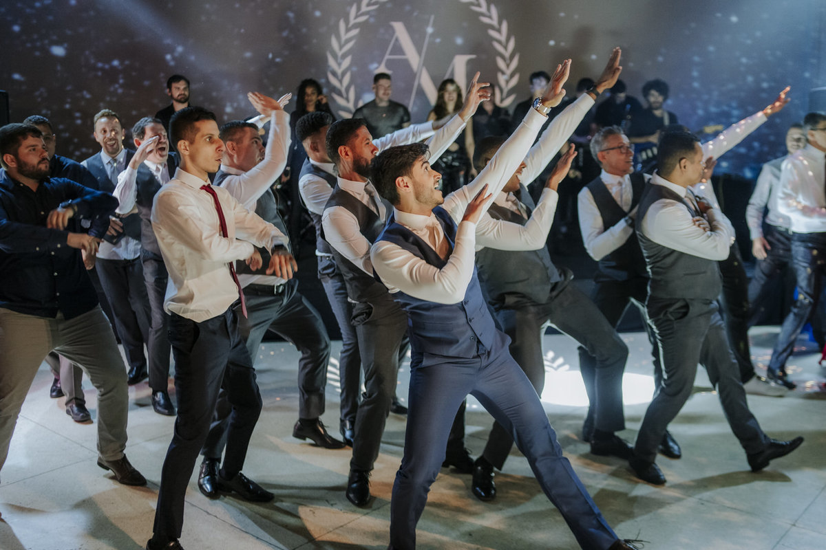 wedding, casamento, pre-wedding, pré-wedding, cerimônia religiosa, cerimônia católica, casamento católico, fotos de noivos, noivos, dia da noiva, dia do noivo, festa de casamento, dança dos noivos, dança dos noivos na festa do casamento, balada de casamen