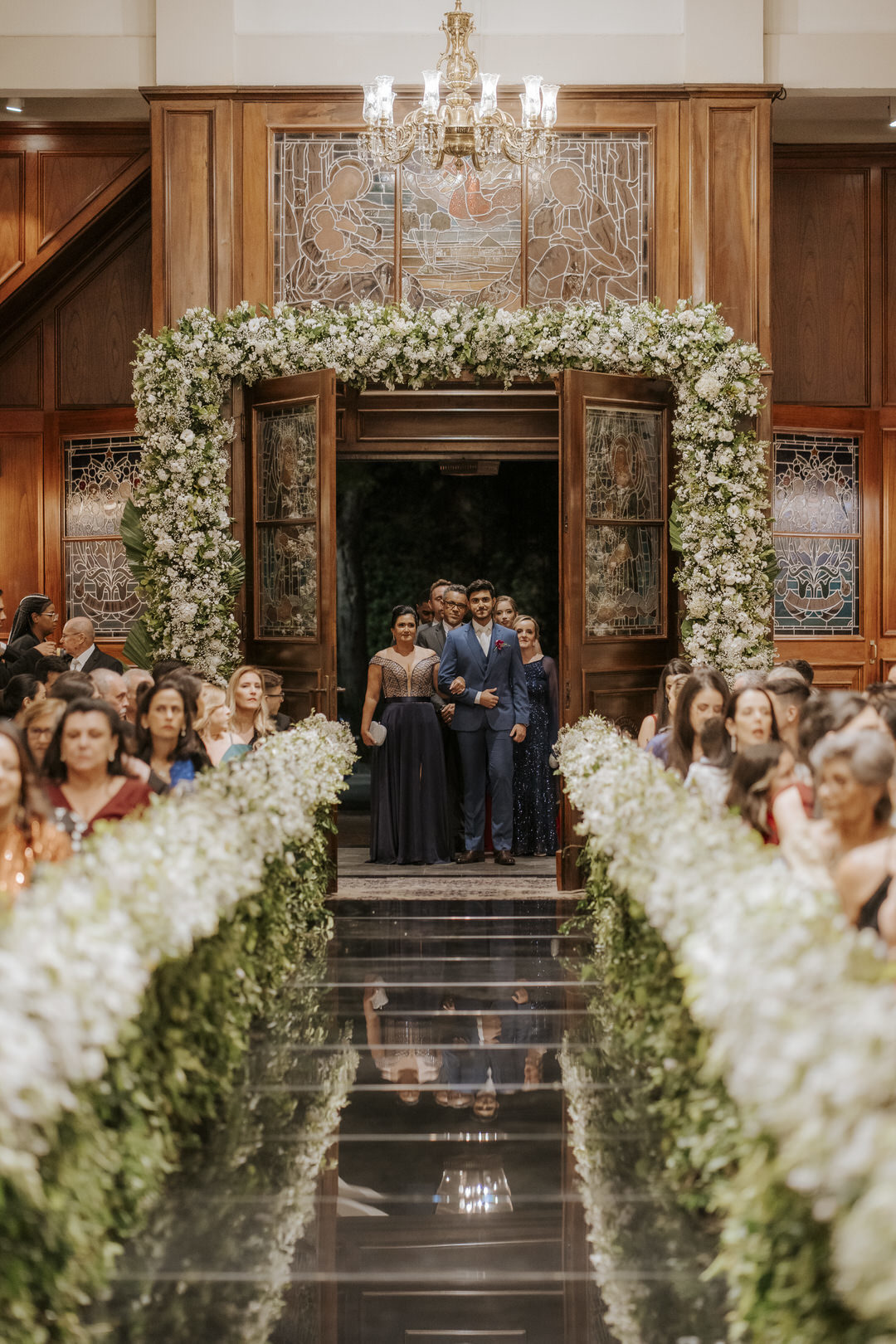 wedding, casamento, pre-wedding, pré-wedding, cerimônia religiosa, cerimônia católica, fotos de noivos, noivos, paróquia são josé jardim europa, casamento católico