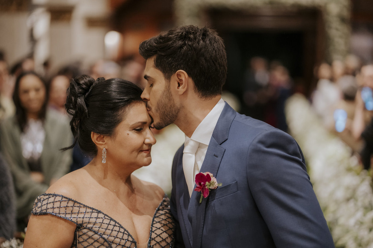 wedding, casamento, pre-wedding, pré-wedding, cerimônia religiosa, cerimônia católica, fotos de noivos, noivos, paróquia são josé jardim europa, casamento católico