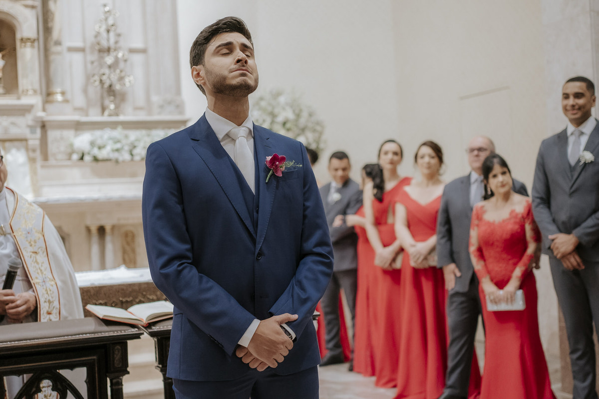 wedding, casamento, pre-wedding, pré-wedding, cerimônia religiosa, cerimônia católica, fotos de noivos, noivos, paróquia são josé jardim europa, casamento católico