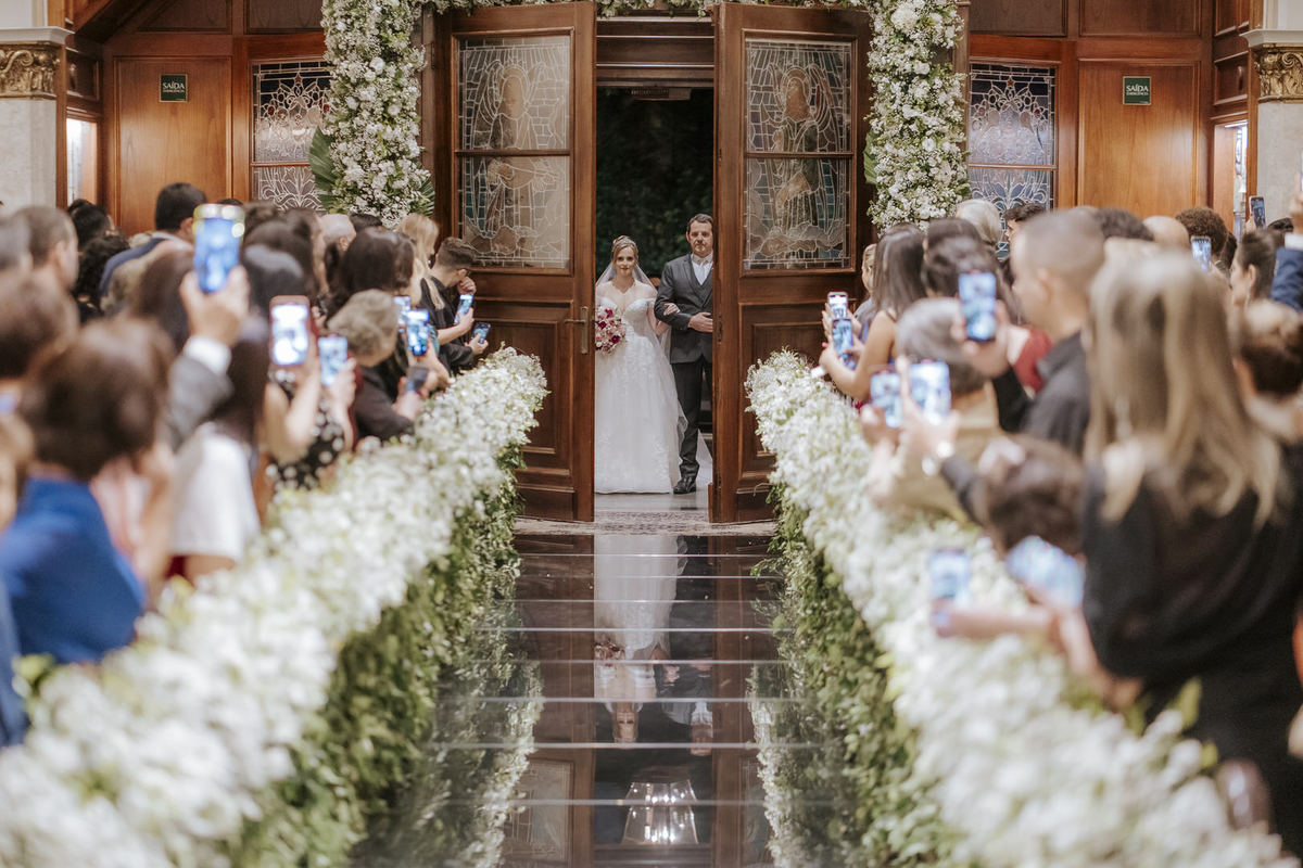 wedding, casamento, pre-wedding, pré-wedding, cerimônia religiosa, cerimônia católica, fotos de noivos, noivos, paróquia são josé jardim europa, casamento católico