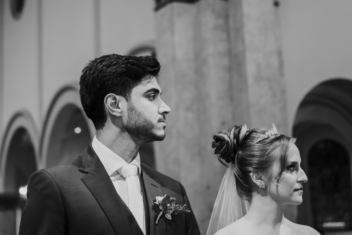 wedding, casamento, pre-wedding, pré-wedding, cerimônia religiosa, cerimônia católica, fotos de noivos, noivos, paróquia são josé jardim europa, casamento católico