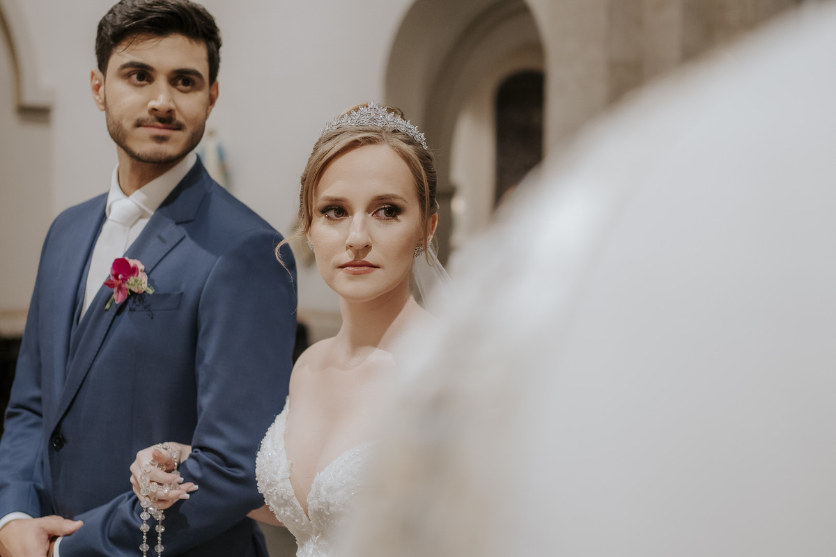 wedding, casamento, pre-wedding, pré-wedding, cerimônia religiosa, cerimônia católica, fotos de noivos, noivos, paróquia são josé jardim europa, casamento católico