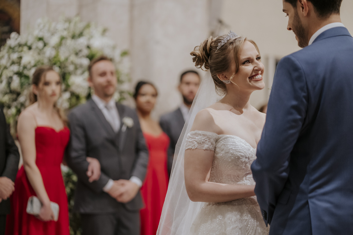 wedding, casamento, pre-wedding, pré-wedding, cerimônia religiosa, cerimônia católica, fotos de noivos, noivos, paróquia são josé jardim europa, casamento católico