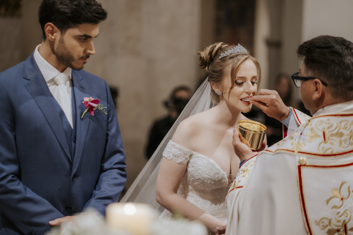 wedding, casamento, pre-wedding, pré-wedding, cerimônia religiosa, cerimônia católica, fotos de noivos, noivos, paróquia são josé jardim europa, casamento católico