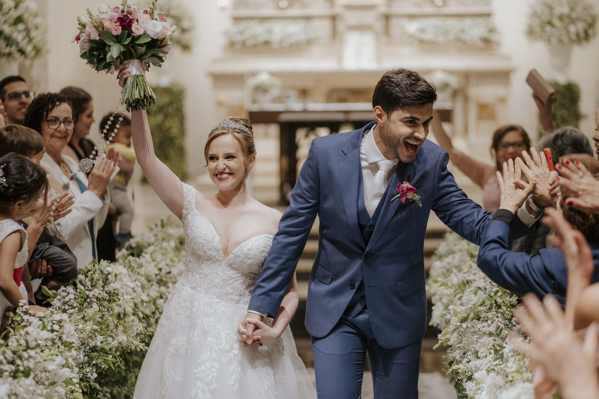 wedding, casamento, pre-wedding, pré-wedding, cerimônia religiosa, cerimônia católica, fotos de noivos, noivos, paróquia são josé jardim europa, casamento católico