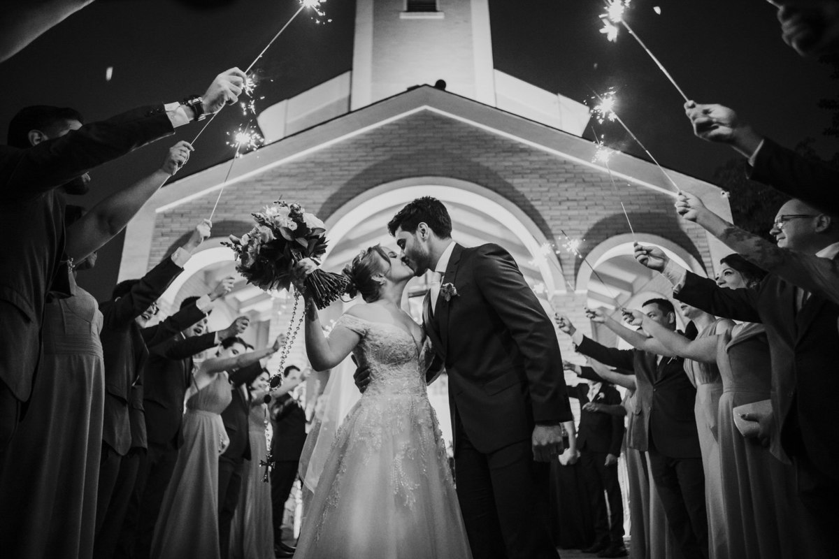 wedding, casamento, pre-wedding, pré-wedding, cerimônia religiosa, cerimônia católica, fotos de noivos, noivos, paróquia são josé jardim europa, casamento católico