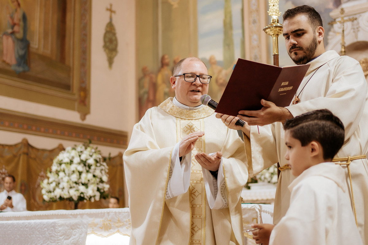 wedding, casamento, cerimônia religiosa, cerimônia católica, casamento católico, casamento tradicional, fotografia de casamento, casamento na igreja, casamento na igreja católica, fotos de noivos, casamento na Paróquia Nossa Senhora da Boa Viagem SBC
