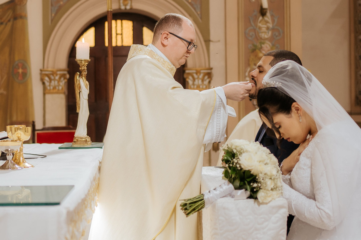 wedding, casamento, cerimônia religiosa, cerimônia católica, casamento católico, casamento tradicional, fotografia de casamento, casamento na igreja, casamento na igreja católica, fotos de noivos, casamento na Paróquia Nossa Senhora da Boa Viagem SBC