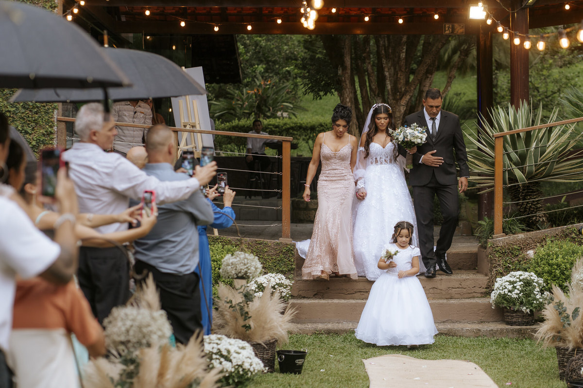 casamento, wedding, pré-wedding, casamento externo, casamento ao ar livre, casamento no campo, casamento na chuva, chuva no casamento, cerimônia de casamento, fotografia de casamento, fotografia de casal, fotógrafo de casamento, recanto flor da vila
