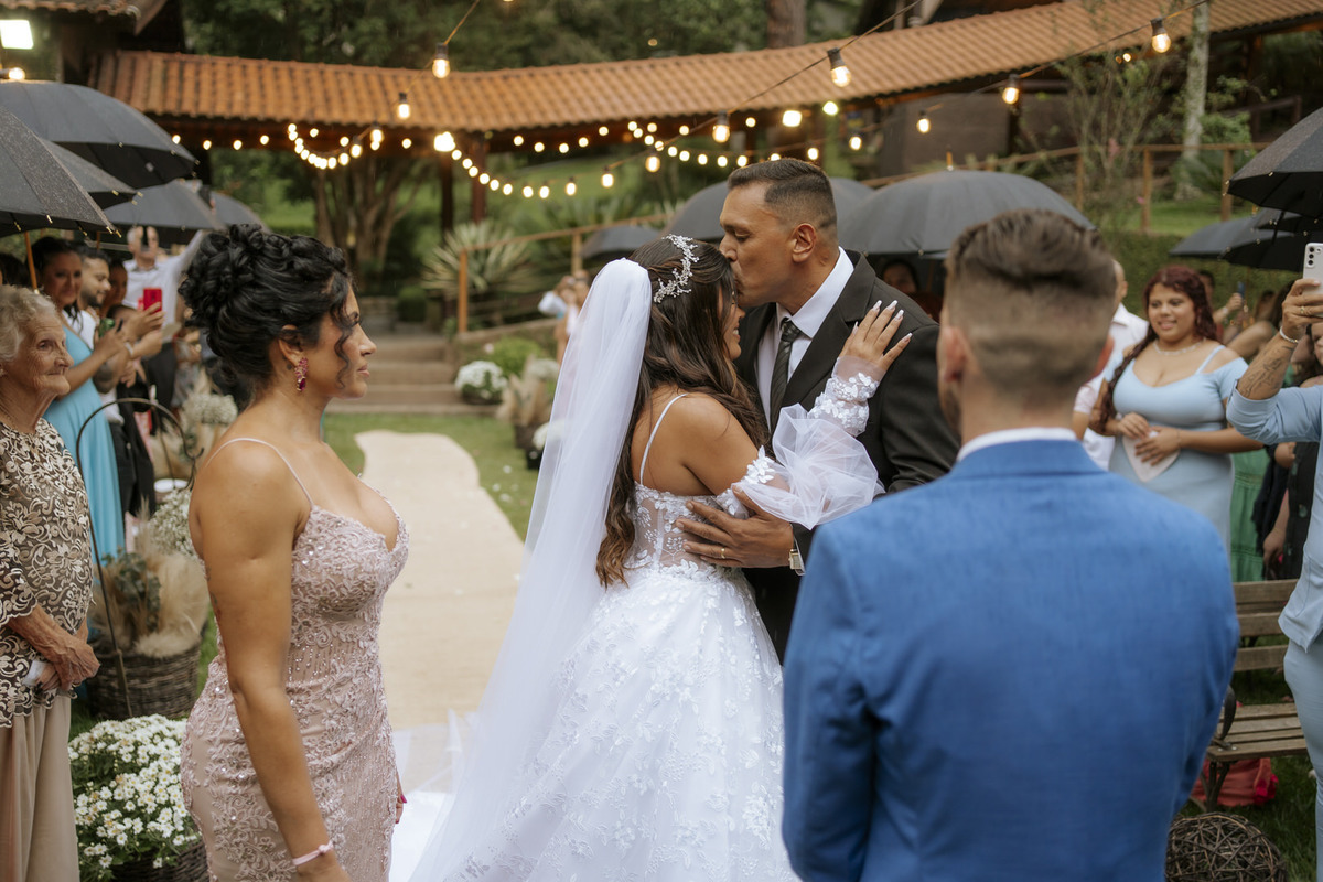 casamento, wedding, pré-wedding, casamento externo, casamento ao ar livre, casamento no campo, casamento na chuva, chuva no casamento, cerimônia de casamento, fotografia de casamento, fotografia de casal, fotógrafo de casamento, recanto flor da vila