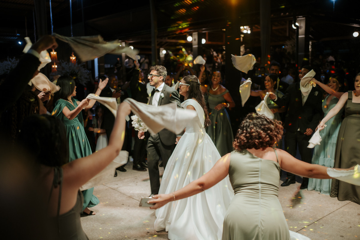 wedding, casamento, pre-wedding, destination wedding, casamento externo, cerimônia externo, casamento no campo, dia da noiva, wedding dress, vestido de noiva, noivos, fotografia de casamento, foto de casamento, fotógrafo de casamento