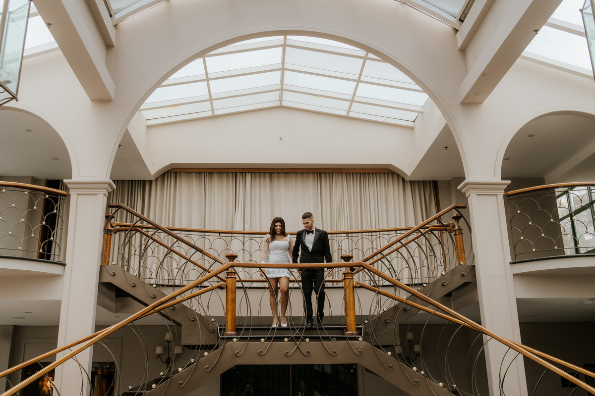 ensaio fotográfico, ensaio de casal, pré-wedding, ensaio de fotos, ensaio de foto, prewedding, ensaio pré-casamento, ensaio fotográfico pré-casamento, ensaio de casal diferente, ensaio casal interno, casamento, wedding, noivos, fotos de noivos