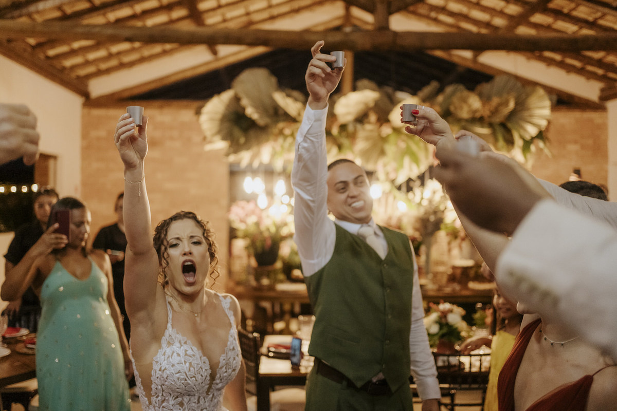 casamento, wedding, pré-wedding, casamento externo, casamento ao ar livre, casamento no campo, cerimônia de casamento, fotografia de casamento, fotografia de casal, fotógrafo de casamento, araucária village, festa de casamento, pet no casamento