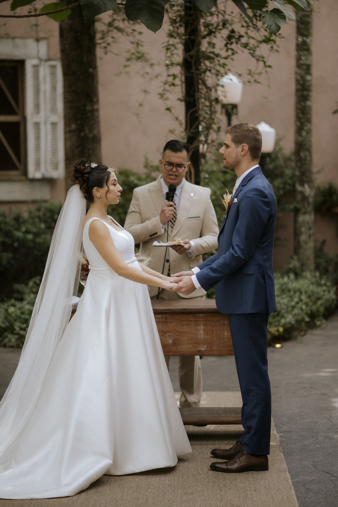 wedding, casamento, pre-wedding, dia da noiva, wedding dress, vestido de noiva, noivos, fotografia de casamento, foto de casamento, fotógrafo de casamento, sítio são jorge, jardim secreto, noiva gestante, noiva grávida