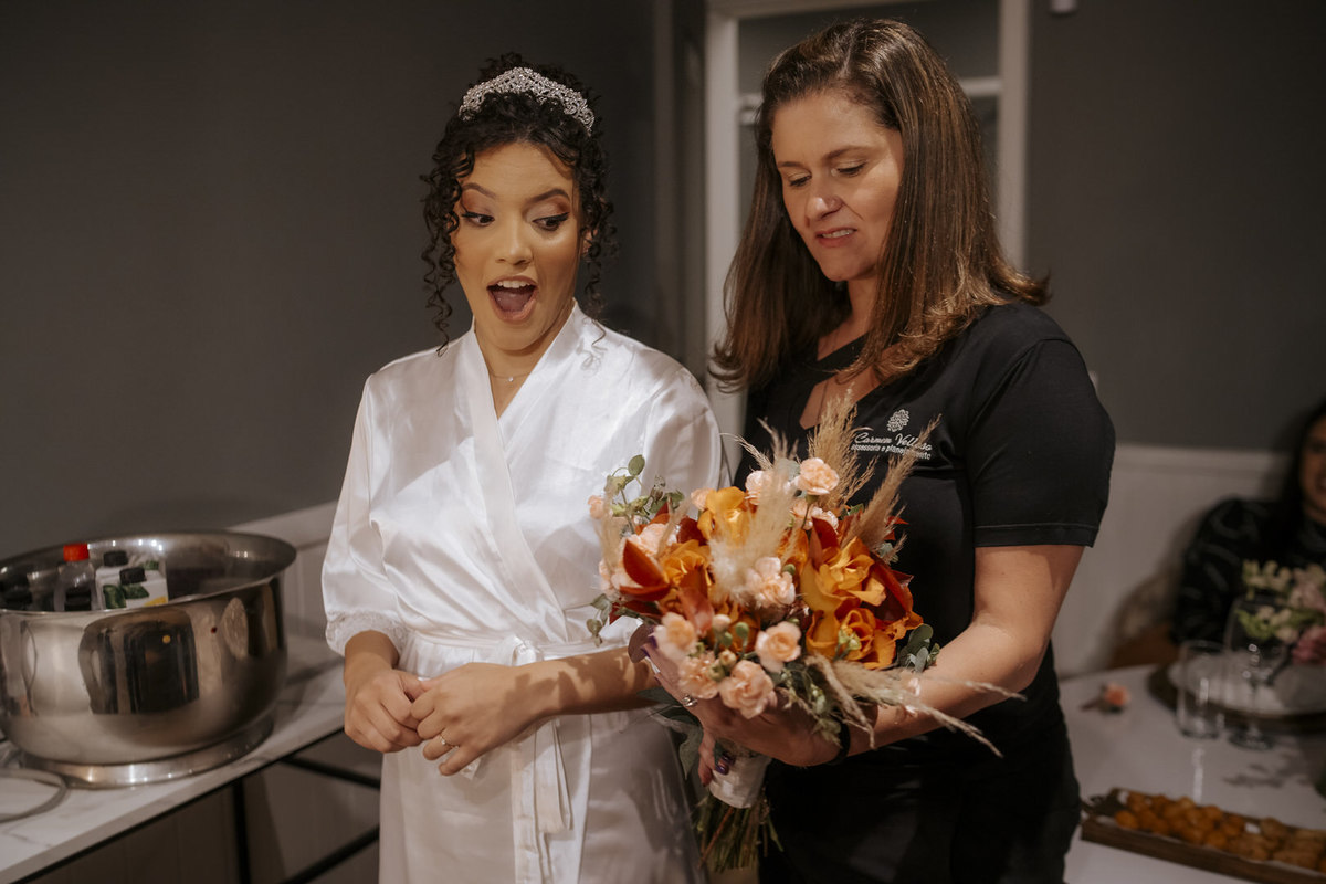 casamento, wedding, noiva, dia da noiva, bride, vestido de noiva, maquiagem de noiva, cerimônia de casamento, dia do noivo, sítio são jorge, casamento da congregação cristã, cerimônia religiosa, cerimônia do véu, primeiro beijo no casamento