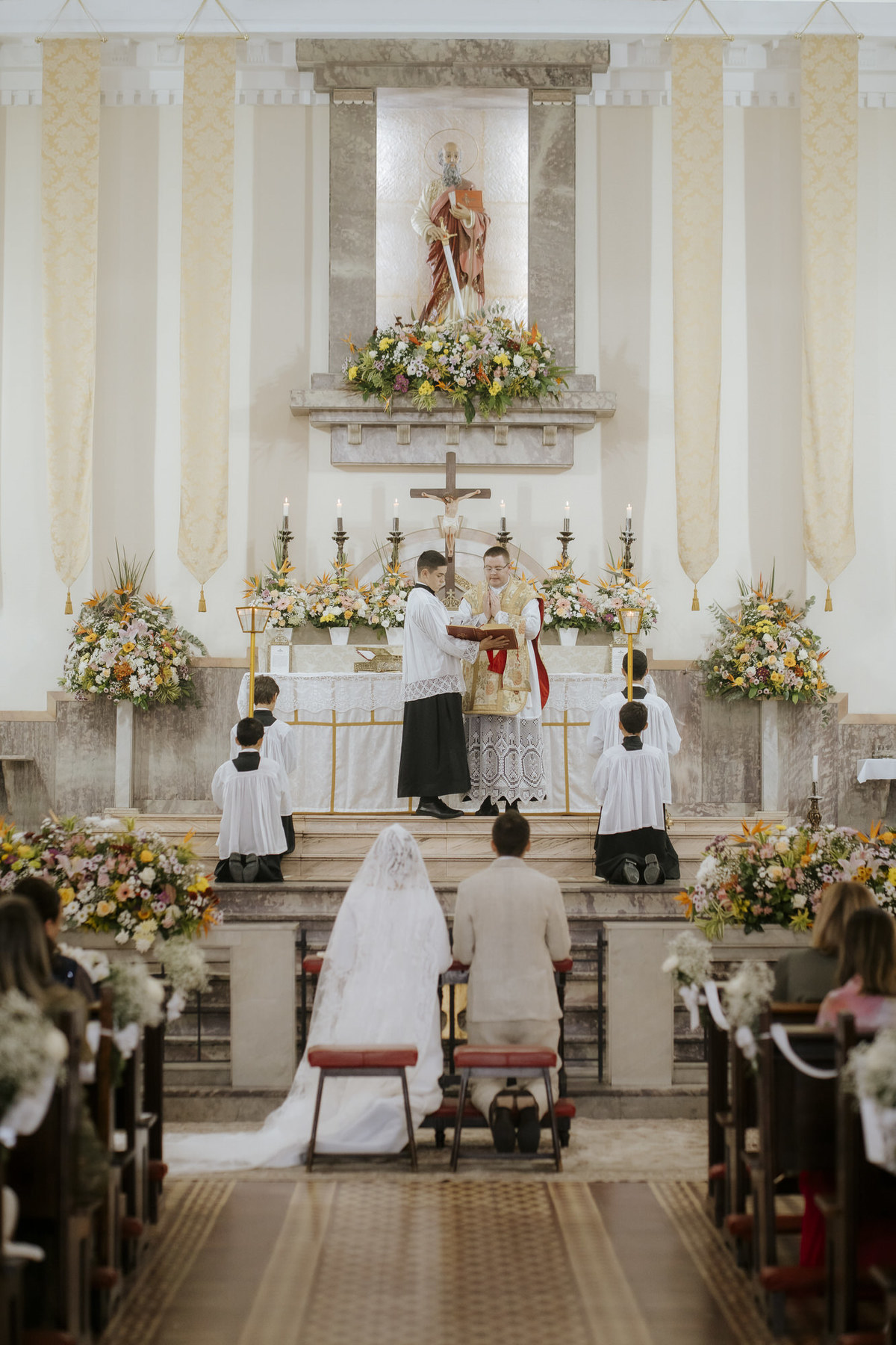 wedding, casamento, cerimônia religiosa, cerimônia católica, casamento católico, casamento tradicional, fotografia de casamento, casamento na igreja, casamento na igreja católica, fotos de noivos, Paróquia São Paulo Apóstolo, fotografia de casamento