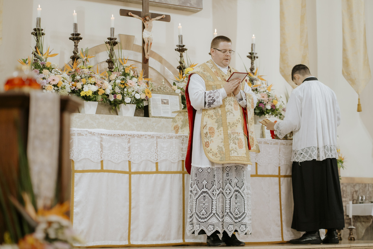 wedding, casamento, cerimônia religiosa, cerimônia católica, casamento católico, casamento tradicional, fotografia de casamento, casamento na igreja, casamento na igreja católica, fotos de noivos, Paróquia São Paulo Apóstolo, fotografia de casamento