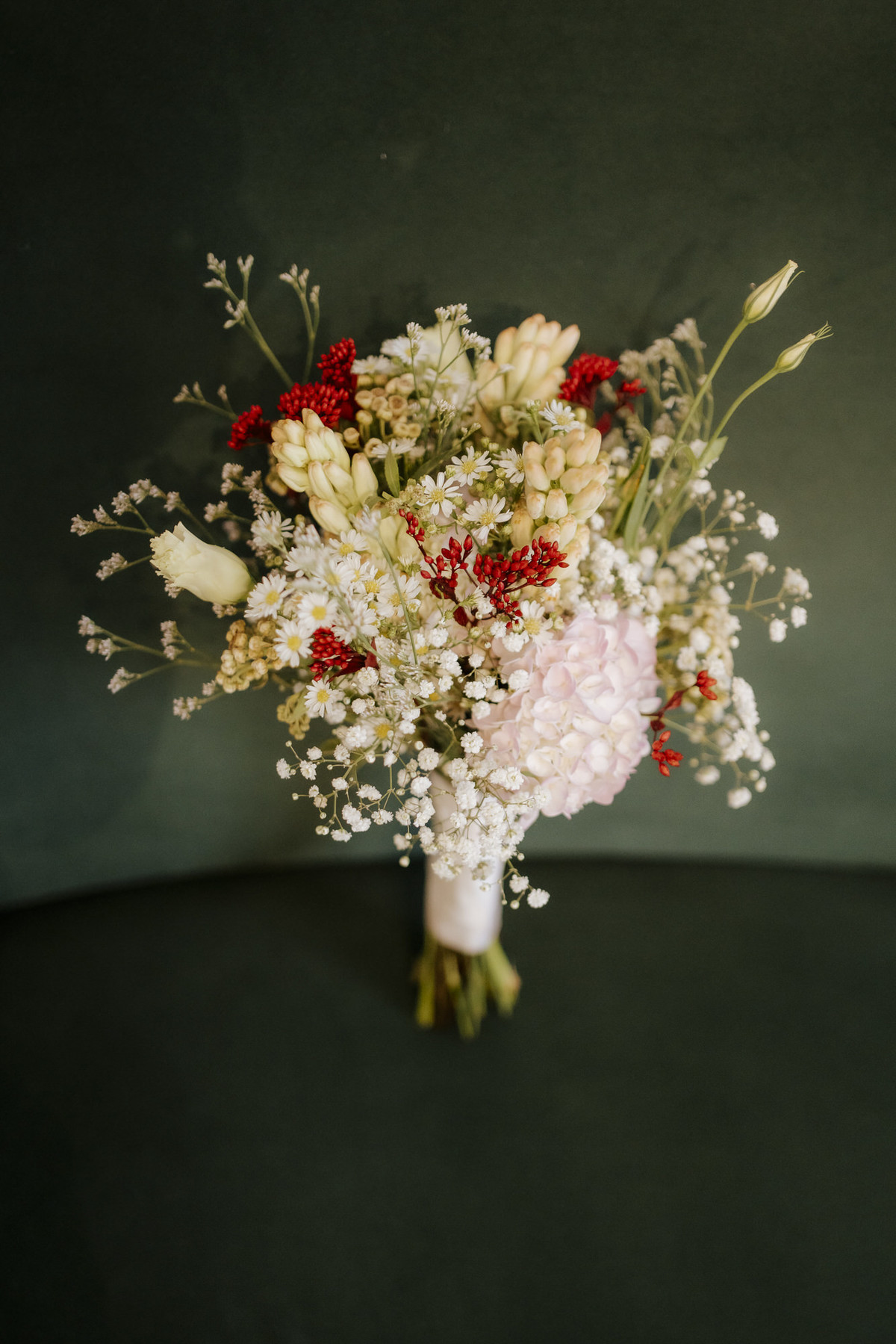 casamento, wedding, pré-wedding, casamento externo, casamento no campo, palacete monte alegre, casamento na fazenda, noiva radiante, noivos, casando num palacete, casando na fazenda, all star bordado, noiva de tênis