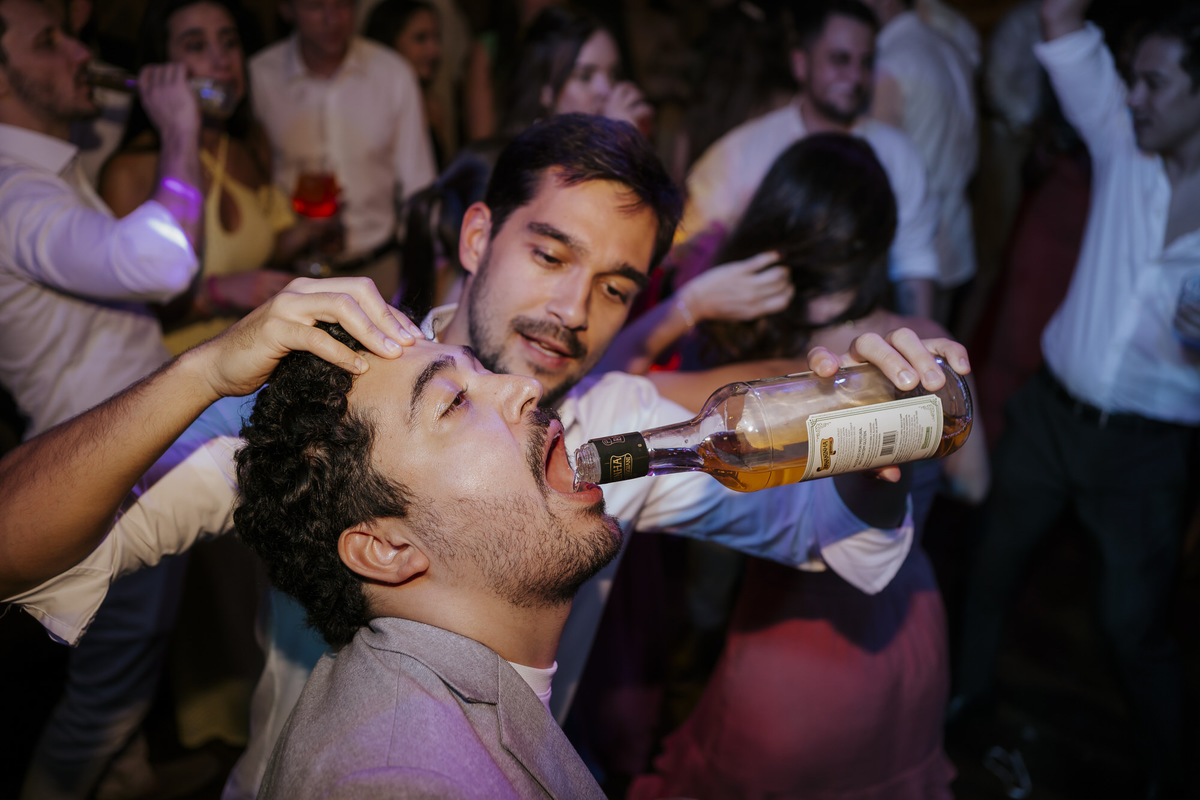 casamento em Ilhabela, vila salga, casamento à beira mar, casamento em capela, cerimônia íntima, cerimônia na praia, casamento na praia, casamento no vila salga, cerimônia pé na areia, duas cerimônias, duas vestidos de noiva, noiva na praia
