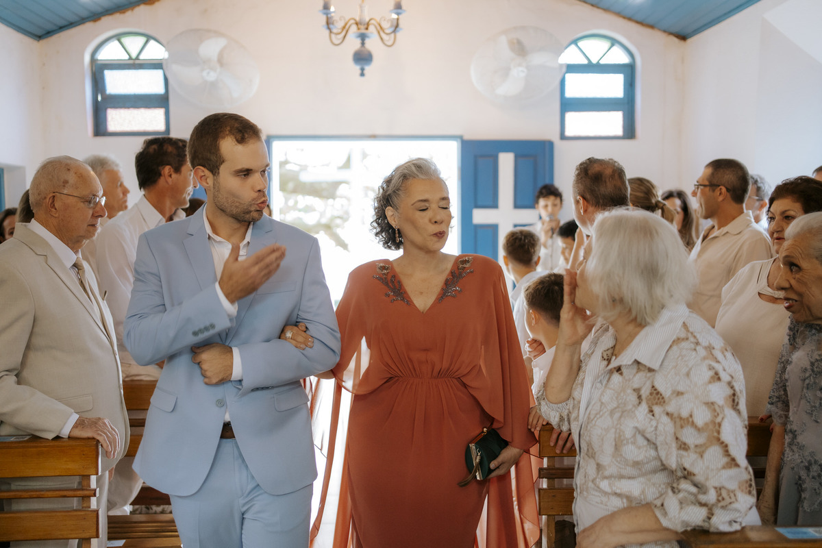 casamento em Ilhabela, vila salga, casamento à beira mar, casamento em capela, cerimônia íntima, cerimônia na praia, casamento na praia, casamento no vila salga, cerimônia pé na areia, duas cerimônias, duas vestidos de noiva, noiva na praia