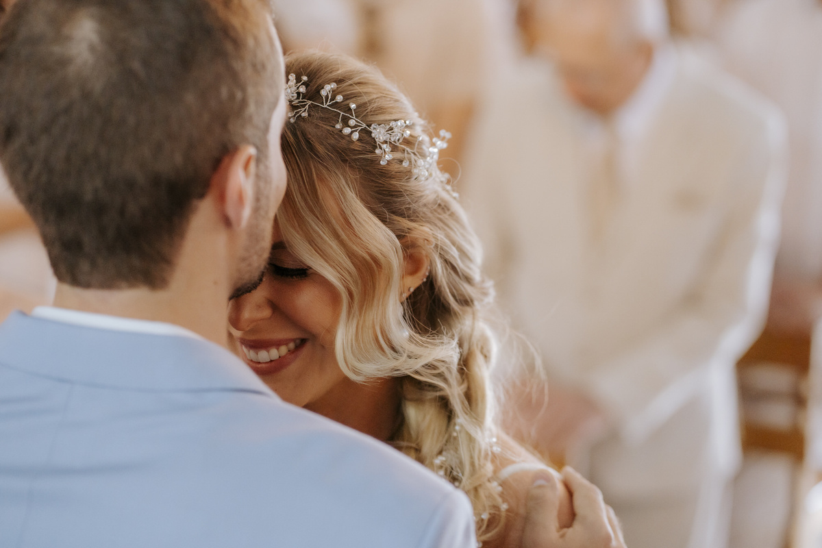 casamento em Ilhabela, vila salga, casamento à beira mar, casamento em capela, cerimônia íntima, cerimônia na praia, casamento na praia, casamento no vila salga, cerimônia pé na areia, duas cerimônias, duas vestidos de noiva, noiva na praia