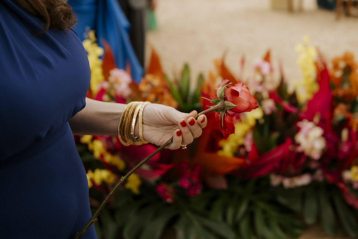 casamento em Ilhabela, vila salga, casamento à beira mar, casamento em capela, cerimônia íntima, cerimônia na praia, casamento na praia, casamento no vila salga, cerimônia pé na areia, duas cerimônias, duas vestidos de noiva, noiva na praia