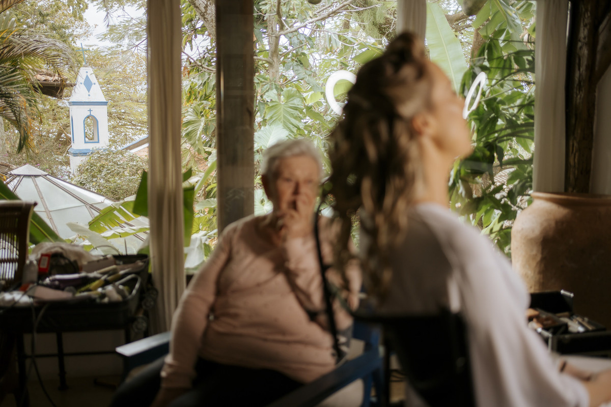 casamento em Ilhabela, vila salga, casamento à beira mar, casamento em capela, cerimônia íntima, cerimônia na praia, casamento na praia, casamento no vila salga, cerimônia pé na areia, duas cerimônias, duas vestidos de noiva, noiva na praia