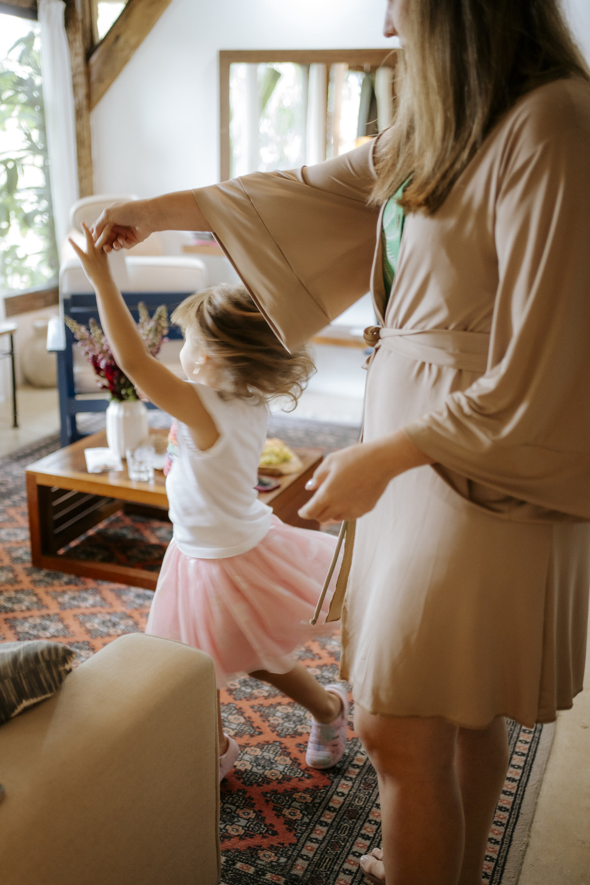 casamento em Ilhabela, vila salga, casamento à beira mar, casamento em capela, cerimônia íntima, cerimônia na praia, casamento na praia, casamento no vila salga, cerimônia pé na areia, duas cerimônias, duas vestidos de noiva, noiva na praia