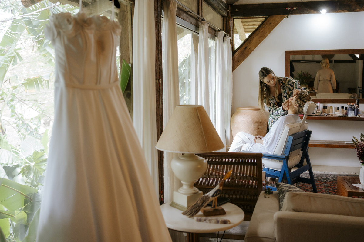casamento em Ilhabela, vila salga, casamento à beira mar, casamento em capela, cerimônia íntima, cerimônia na praia, casamento na praia, casamento no vila salga, cerimônia pé na areia, duas cerimônias, duas vestidos de noiva, noiva na praia